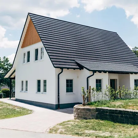 Hof Koehne - Haus Im Glueck Links * 施马伦贝格
