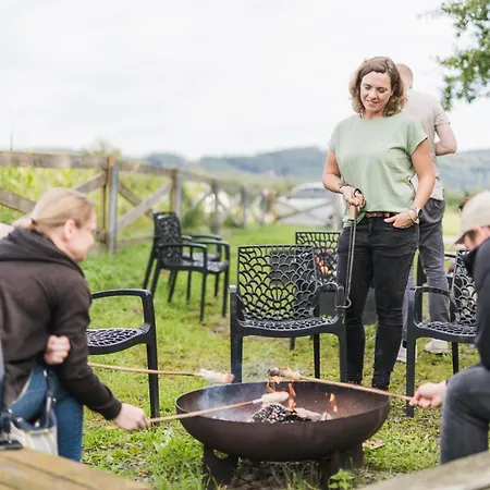 Hof Koehne - Haus Im Glueck Links