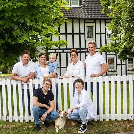 Hof Koehne - Haus Im Glueck Links בית נופש