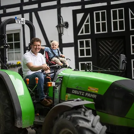 Hof Koehne - Haus Im Glueck Links